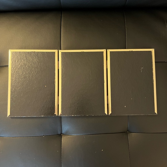 Vintage Triple Picture Frame Gold Folding - Picture 6 of 6